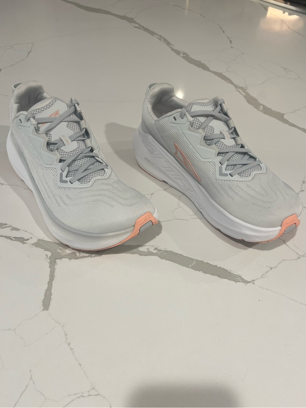 Altra FWD VIA Light Gray Road Running Sneakers Womens Sz 10.5 - Picture 3 of 16